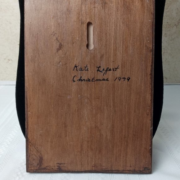 Joan Walsh Anglund 1960 Love Is A Special Way of Feeling Sky Wooden Wall Plaque - Picture 8 of 8